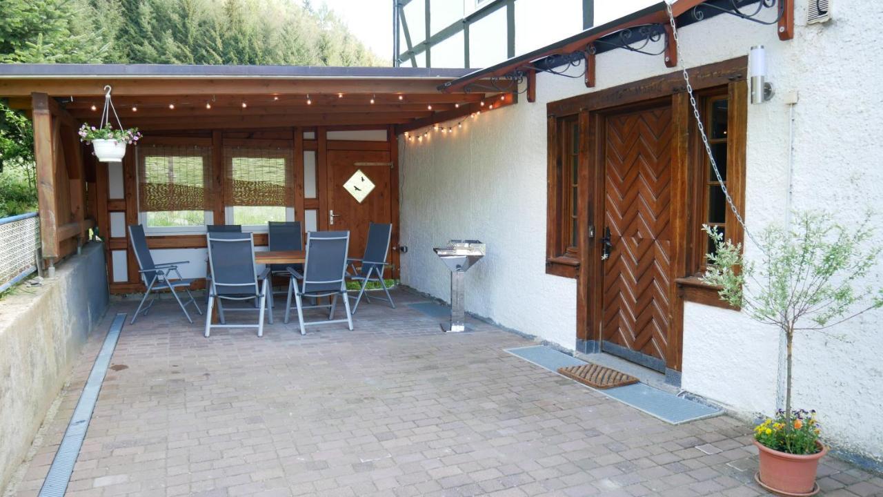 Modernisierte Ferienwohnung Im Schoenen Sauerland Meschede Luaran gambar