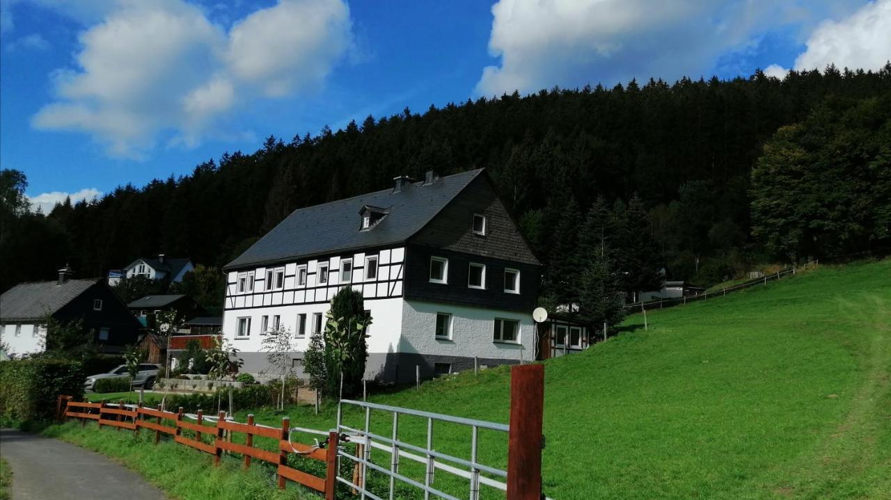 Modernisierte Ferienwohnung Im Schoenen Sauerland Meschede Luaran gambar
