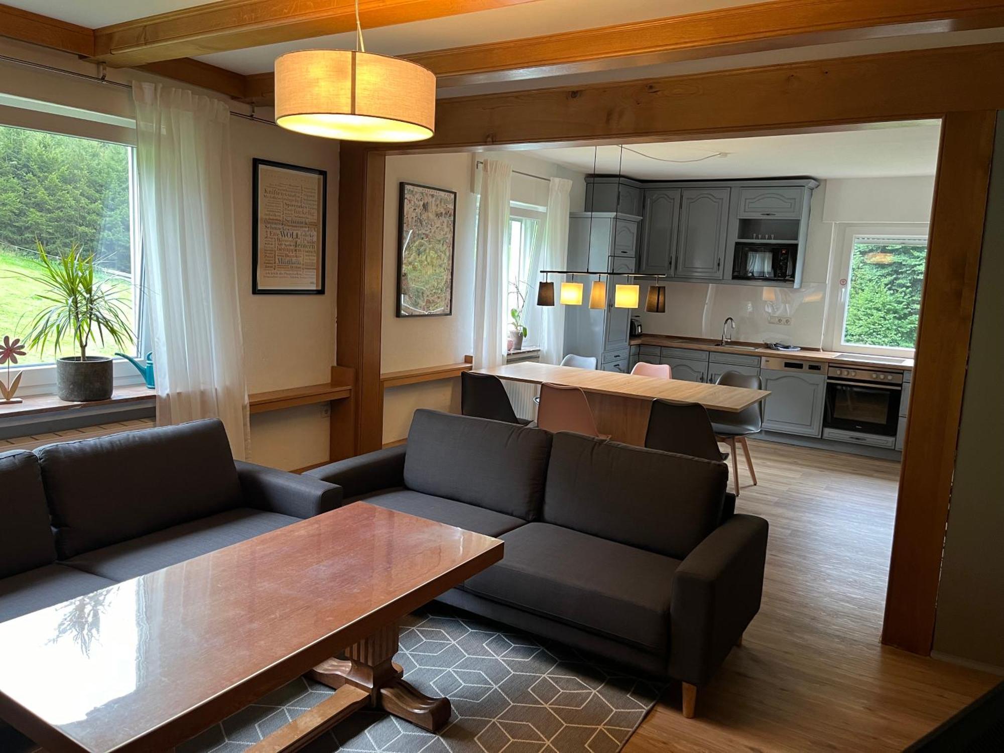 Modernisierte Ferienwohnung Im Schoenen Sauerland Meschede Luaran gambar