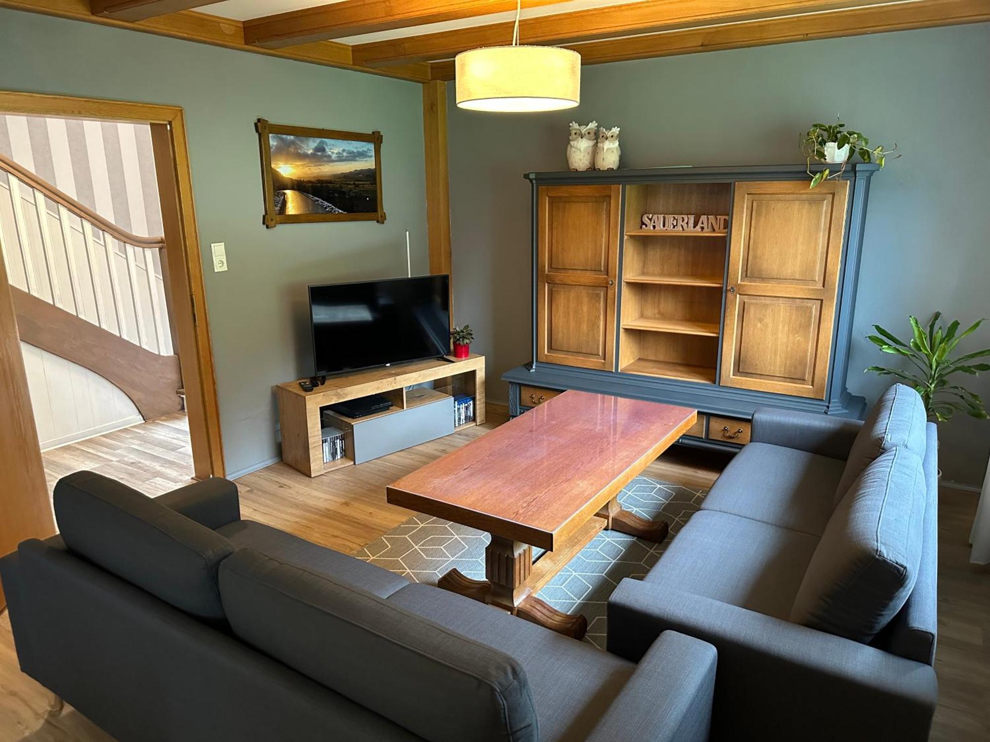 Modernisierte Ferienwohnung Im Schoenen Sauerland Meschede Luaran gambar